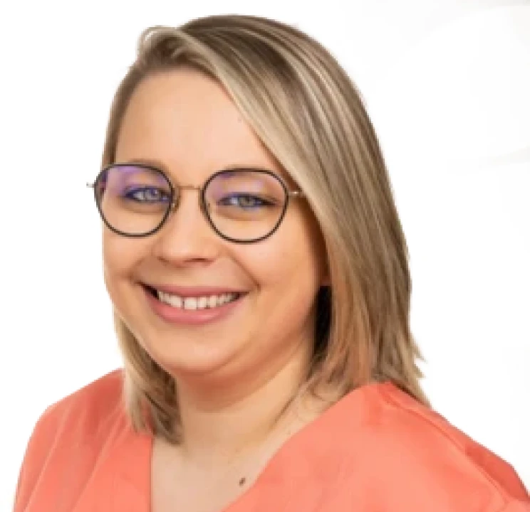 Maurine assistante dentaire qualifiée au cabinet dentaire BioTooth à Arras